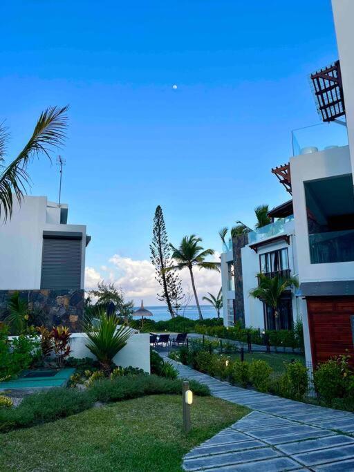 Summer Beachfront Apartment *