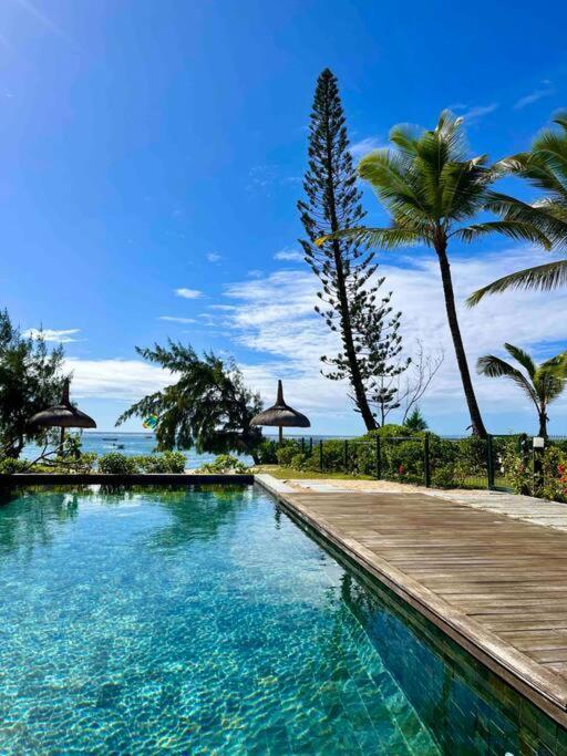 Summer Beachfront Apartment Belle Mare