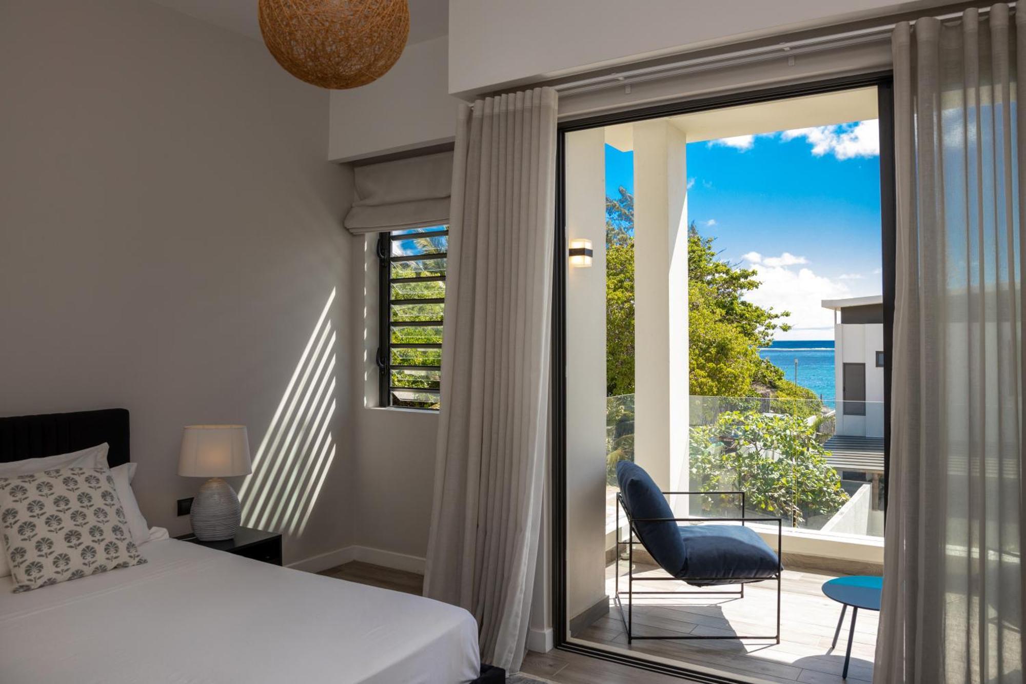 Summer Beachfront Apartment *