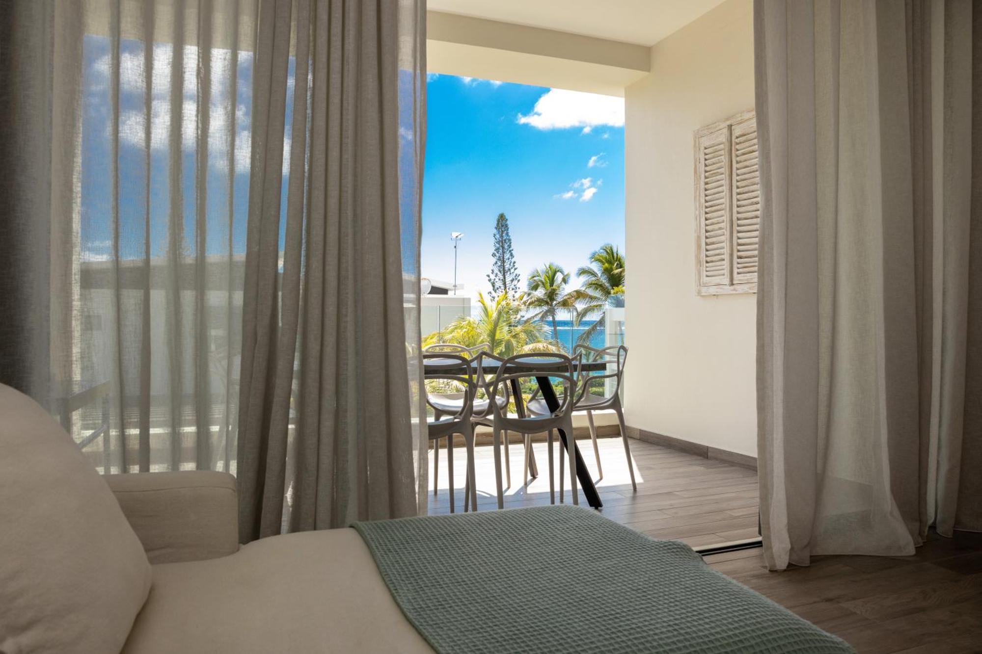 Summer Beachfront * Belle Mare